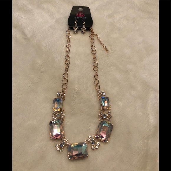 Paparazzi Flawlessly famous multi necklace with earrings